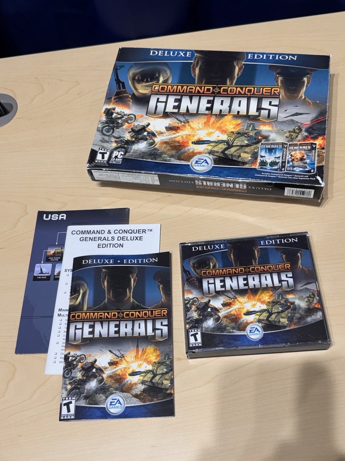 Command and Conquer Generals PC CD Deluxe Edition with Zero Hour Expansion Pack