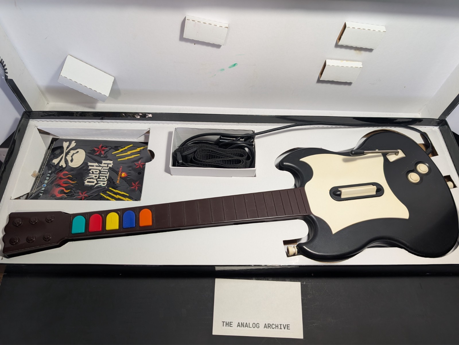 Original Guitar Hero Black Controller & Box with Stickers+Strap – PlayStation 2