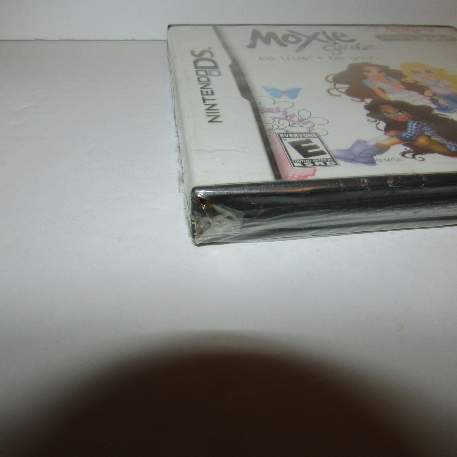 Moxie Girlz Nintendo DS Video Game New Sealed Stained Art (See Description)