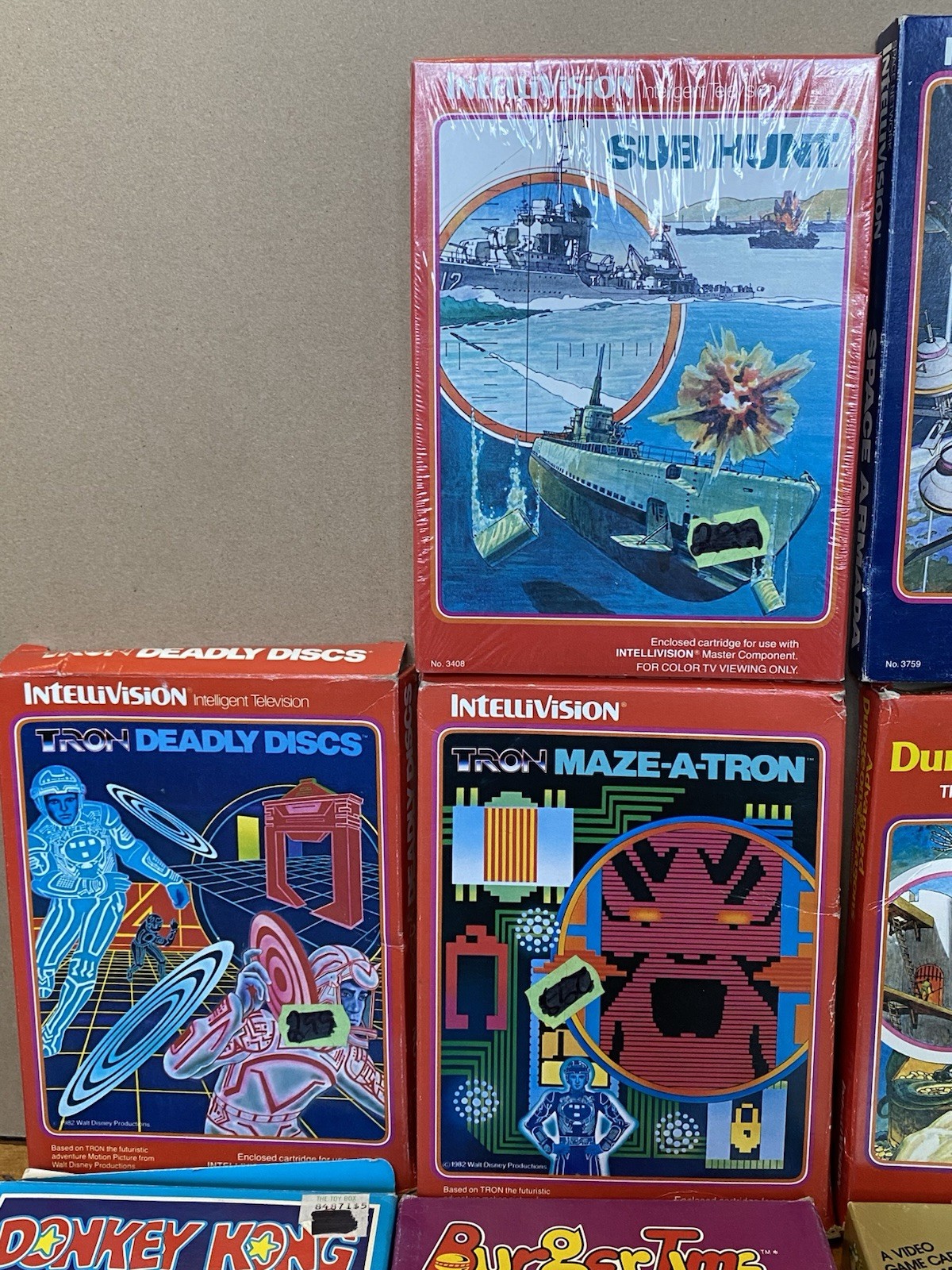 Intellivision Game Lot of 13 Boxed Sub Hunt Donkey Kong D&D Frogger 2 Sealed