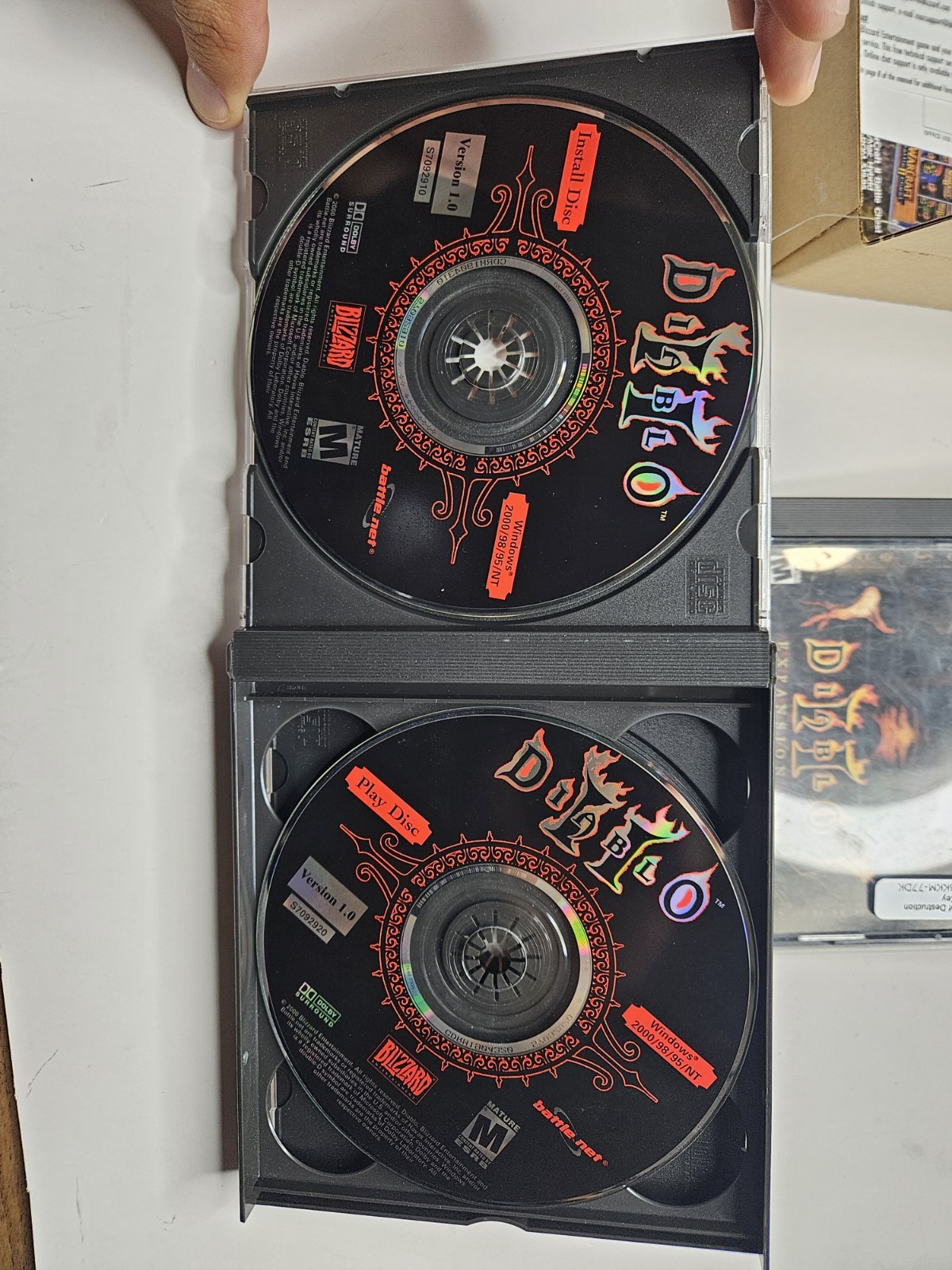 Diablo II + Diablo II Expansion Set: Lord of Destruction Box Set W/poster Pc