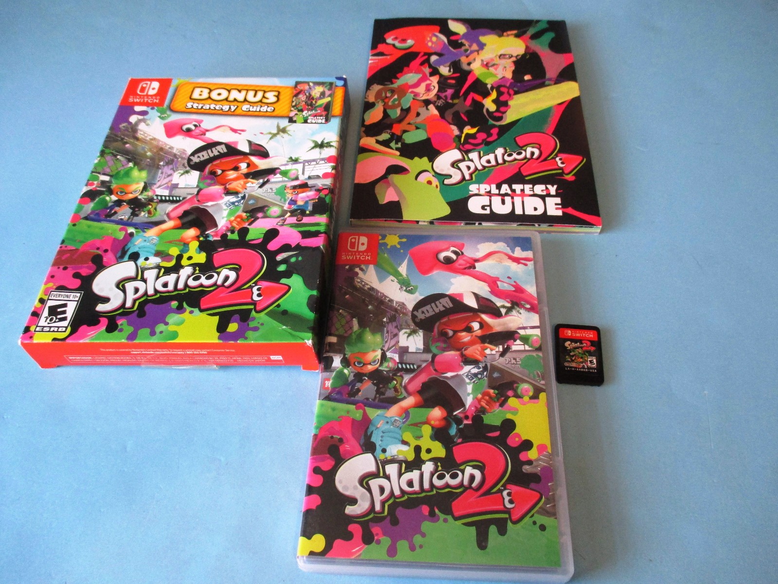 Splatoon 2 Nintendo Switch Game w/Case & Bonus Strategy Guide