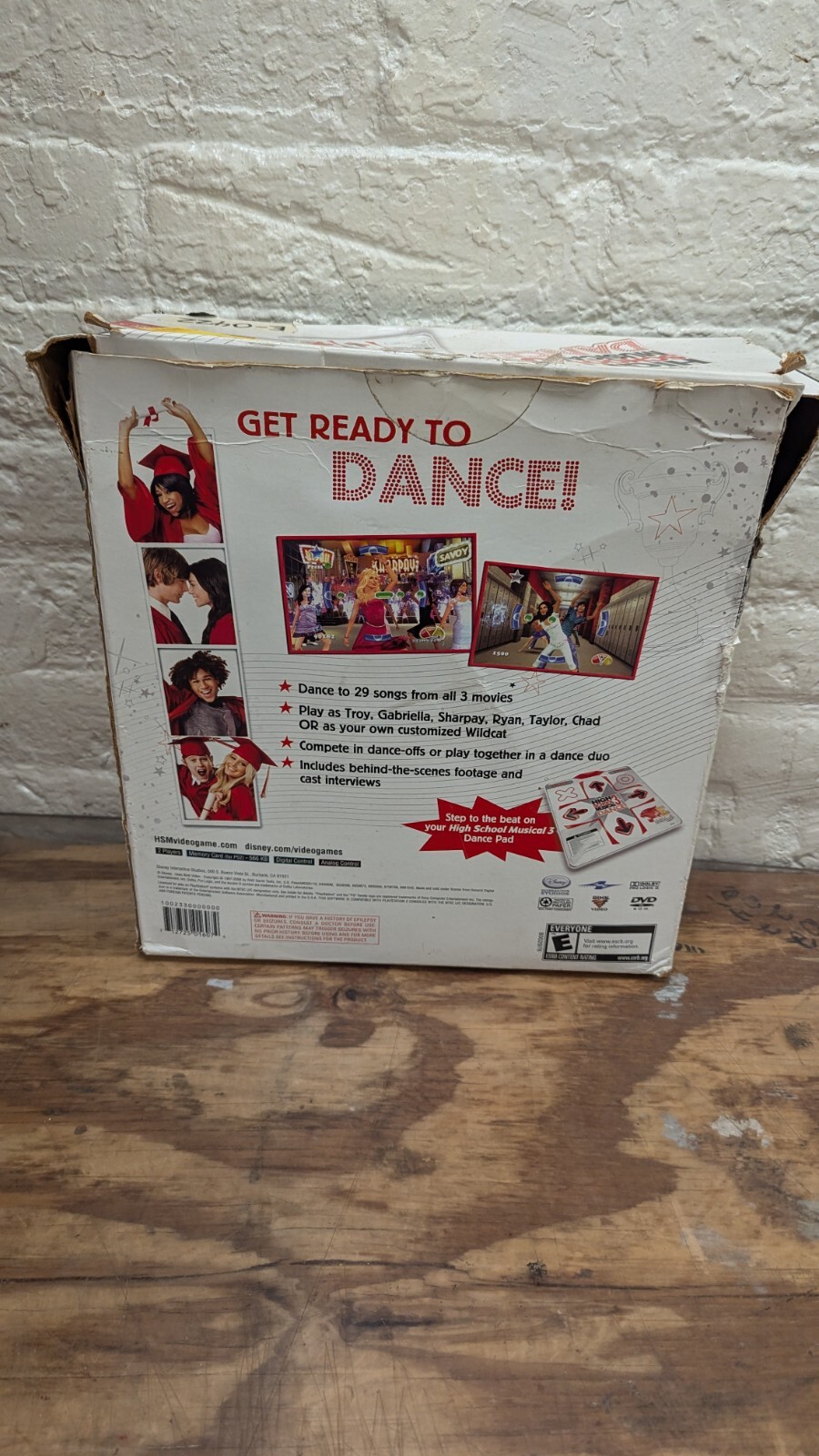 New High School Musical 3: Senior Year Dance Bundle (PlayStation 2, 2008) READ!