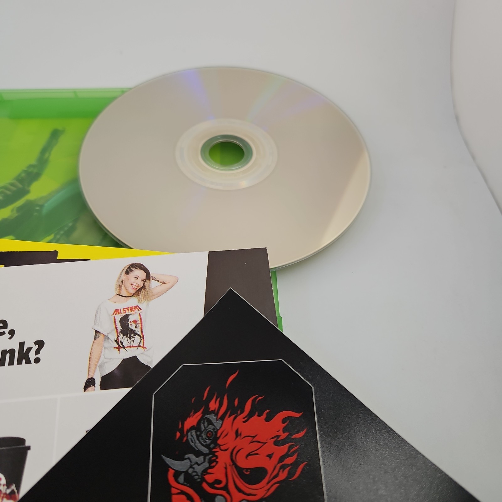 Cyberpunk 2077 – Microsoft Xbox One – Case, Both Discs & Stickers