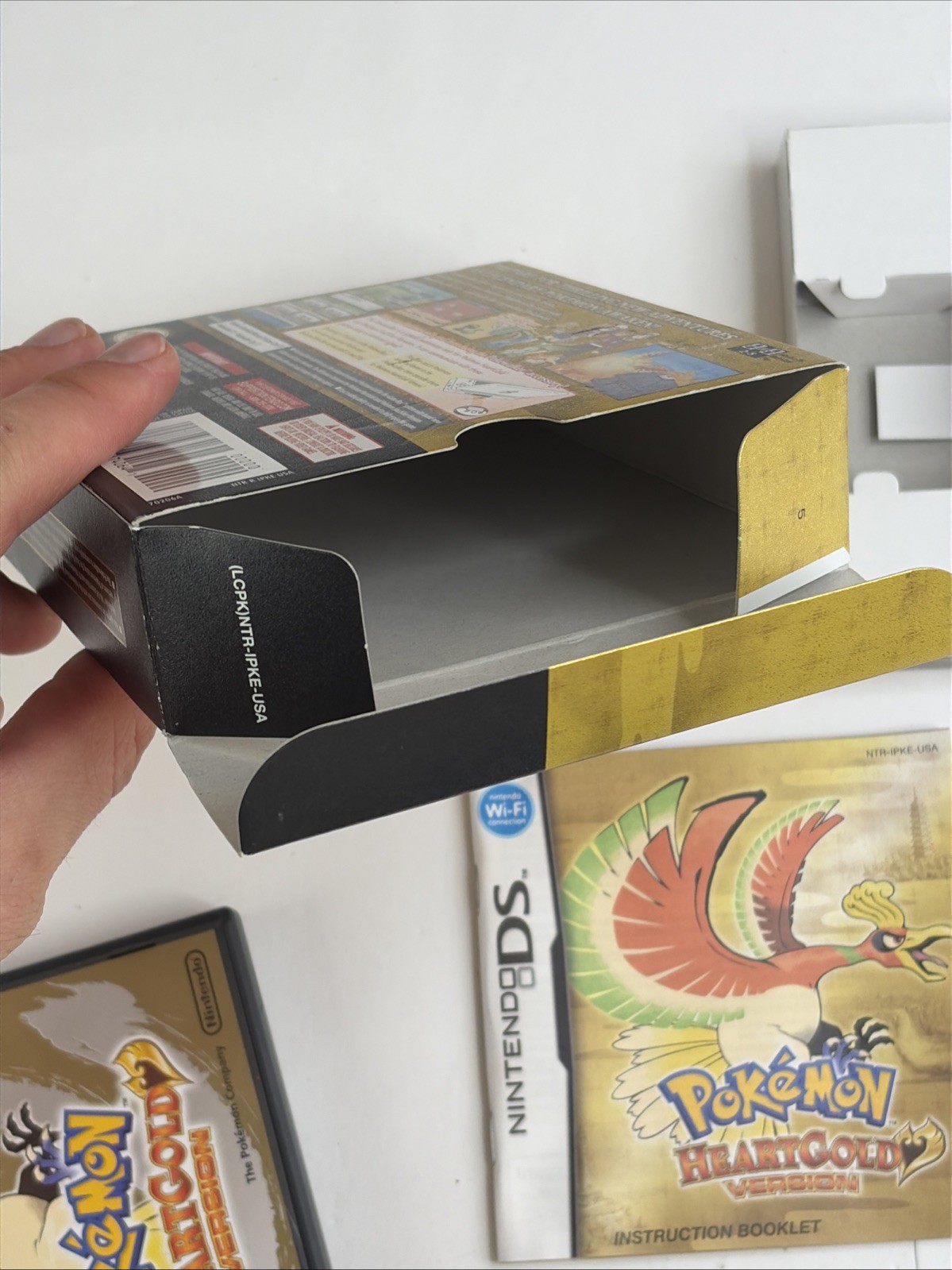 NICE Pokemon Heartgold Version DS Complete Big Box Pokewalker Authentic Tested!