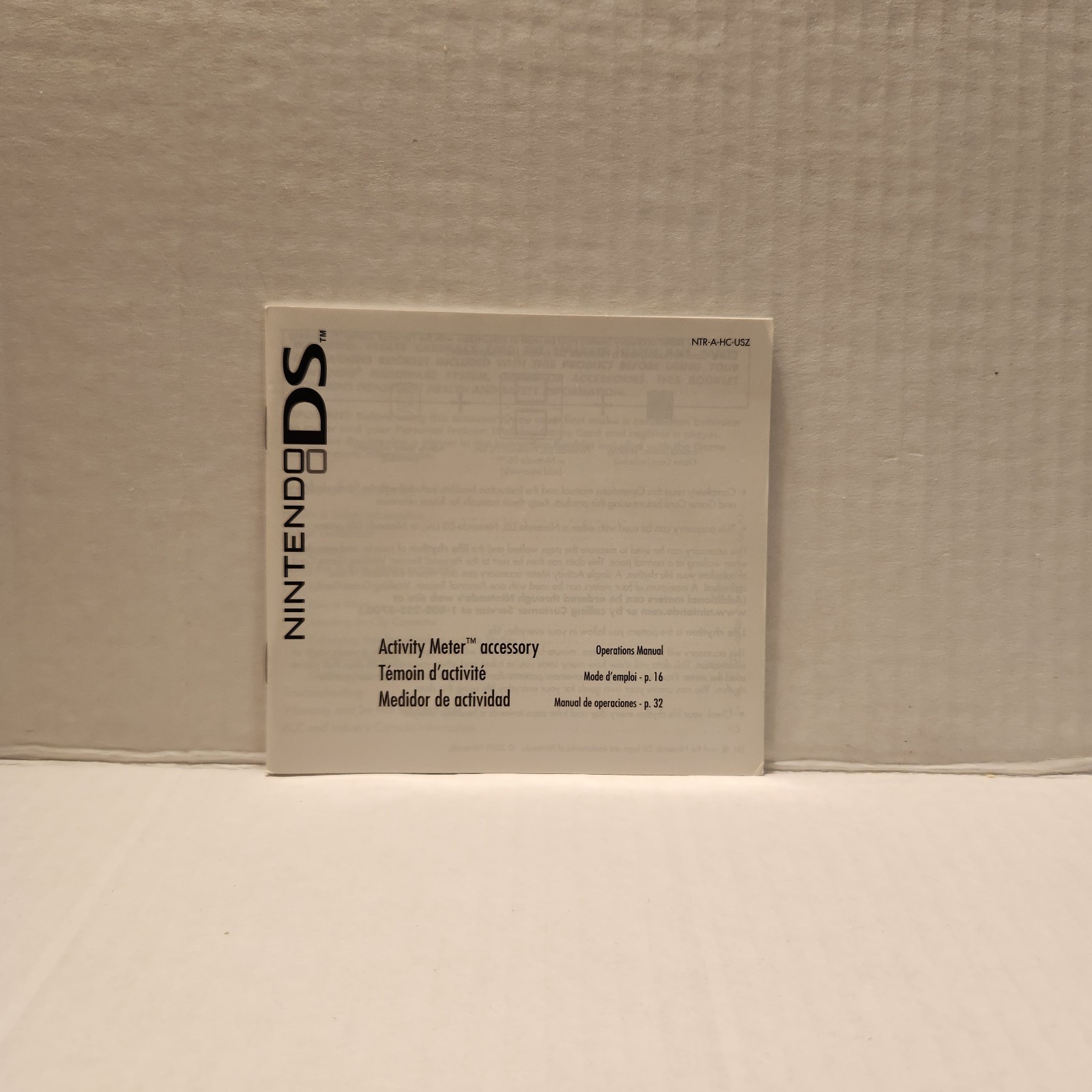 Nintendo DS Personal Trainer WALKING 2009: 2 Activity Meters, Manual, Game Card