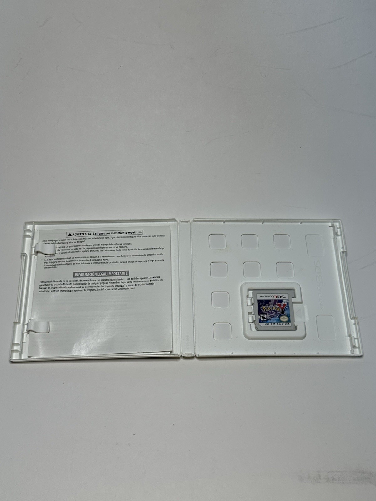 Pokemon Y – Nintendo 3DS With Original Box