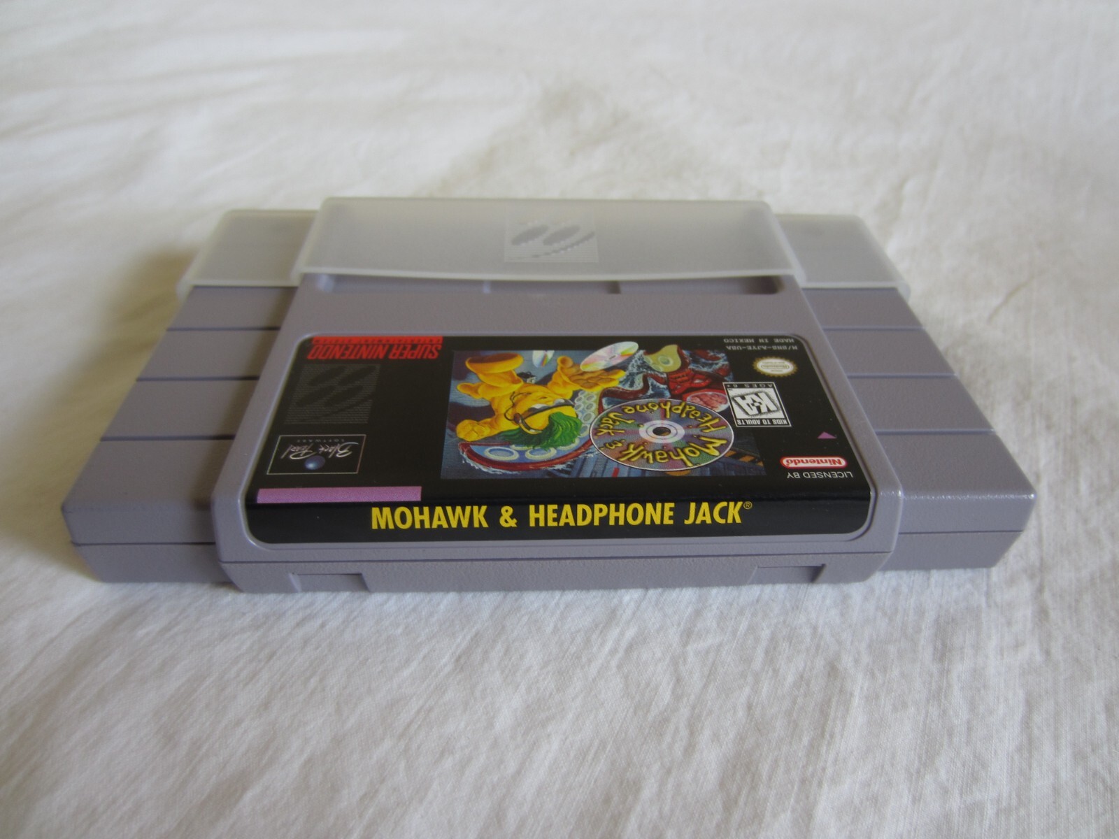 Mohawk and Headphone Jack SNES Super Nintendo CIB 100% Complete Phone Card RARE