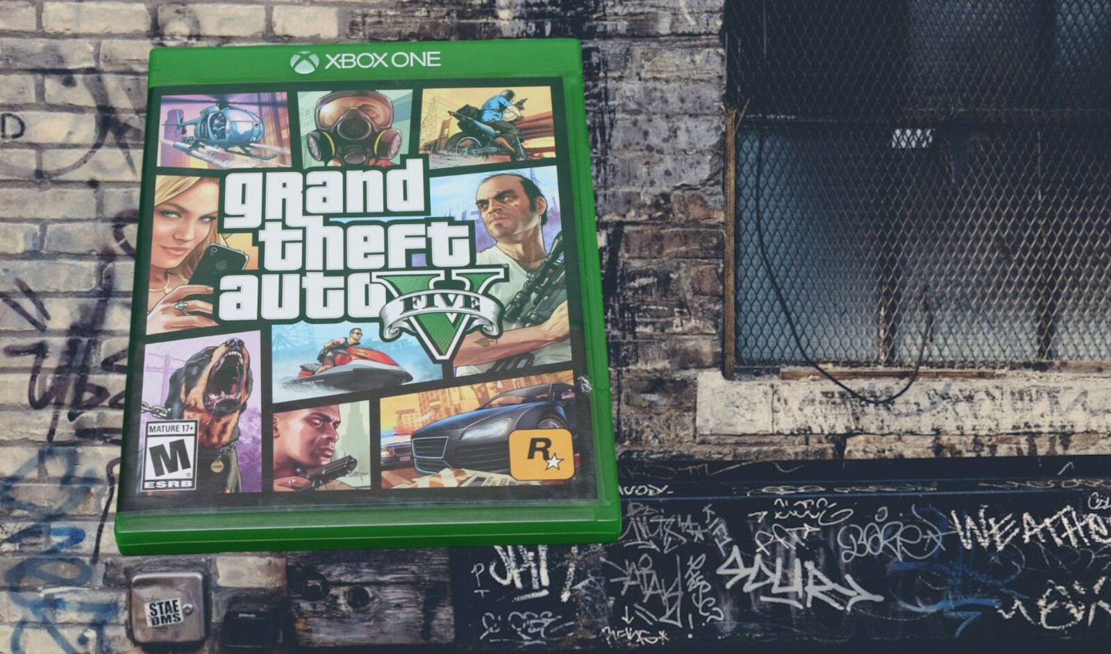 Grand Theft Auto V: Premium Edition – (Microsoft Xbox One) Cleaned and tested