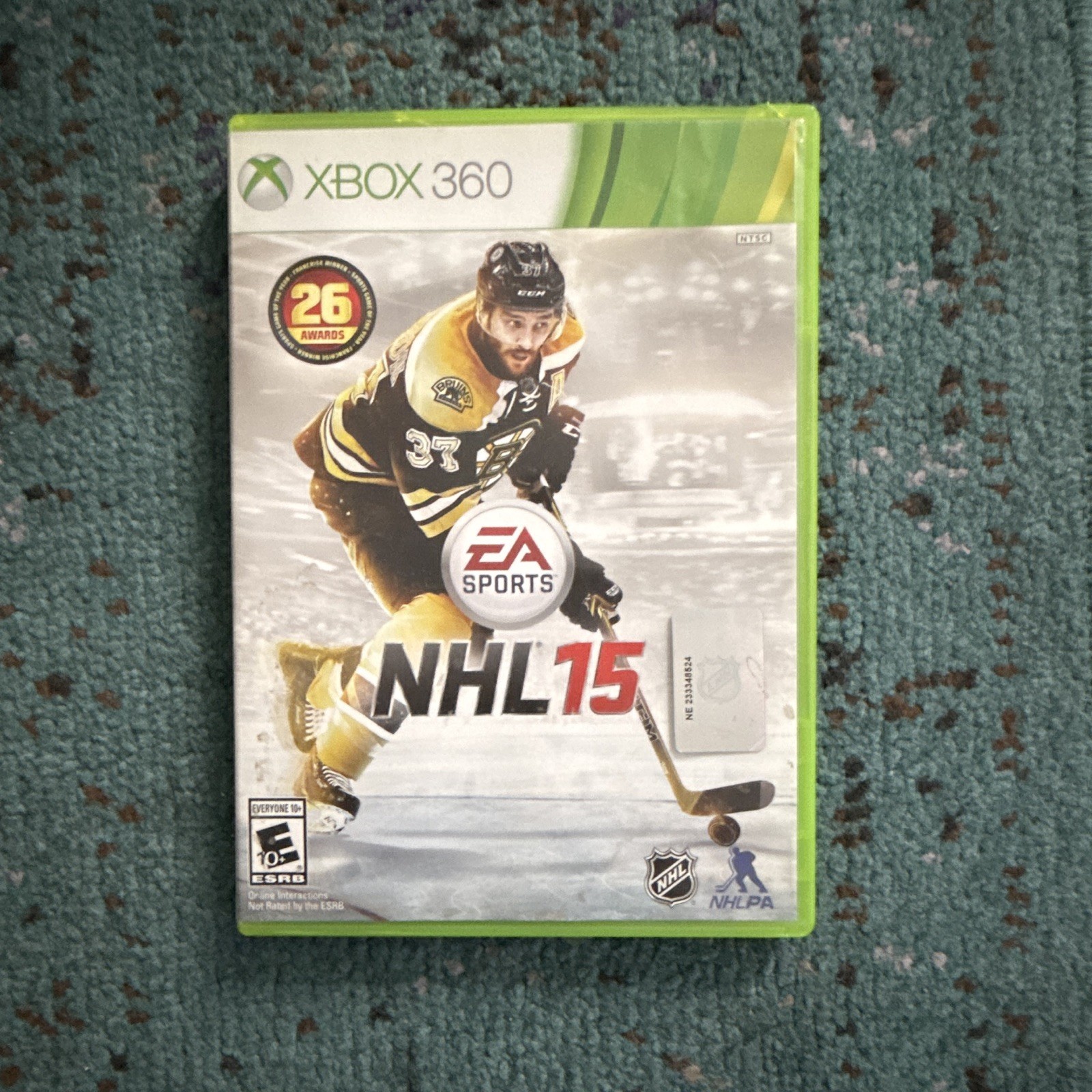 EA SPORTS NHL 15 Xbox 360 E10+ NTSC-U/C 2014 Multiplayer Online. Box has crack