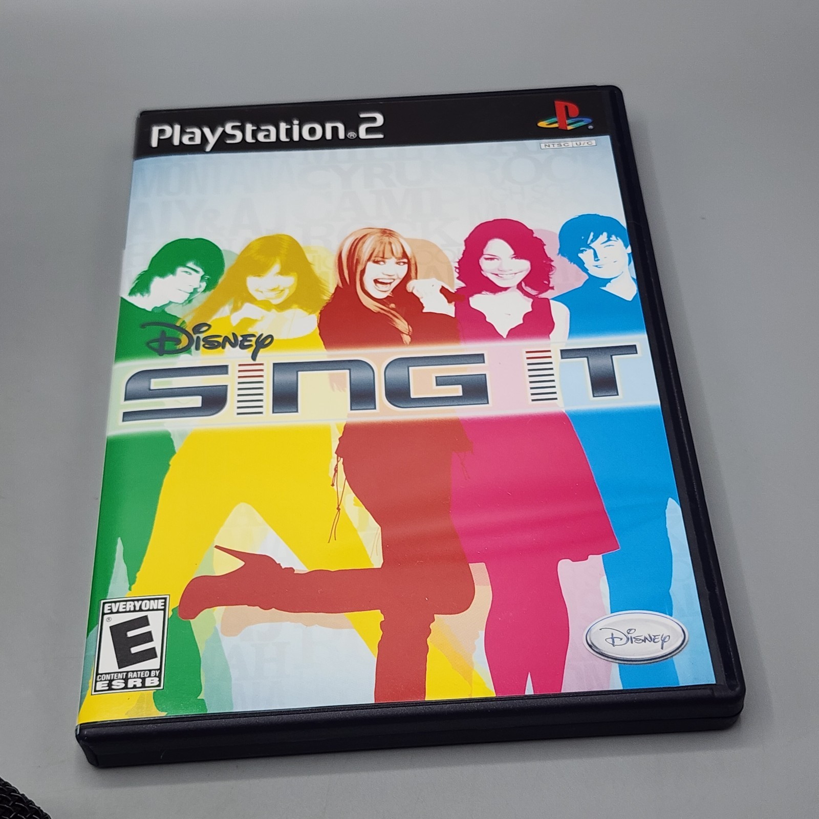 Disney Sing It Bundle with Microphone – PlayStation 2