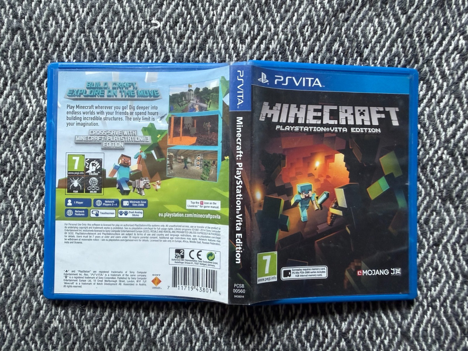 PS VITA MINECRAFT Physical Cart Version Rare REGION FREE *Works On NTSC* r