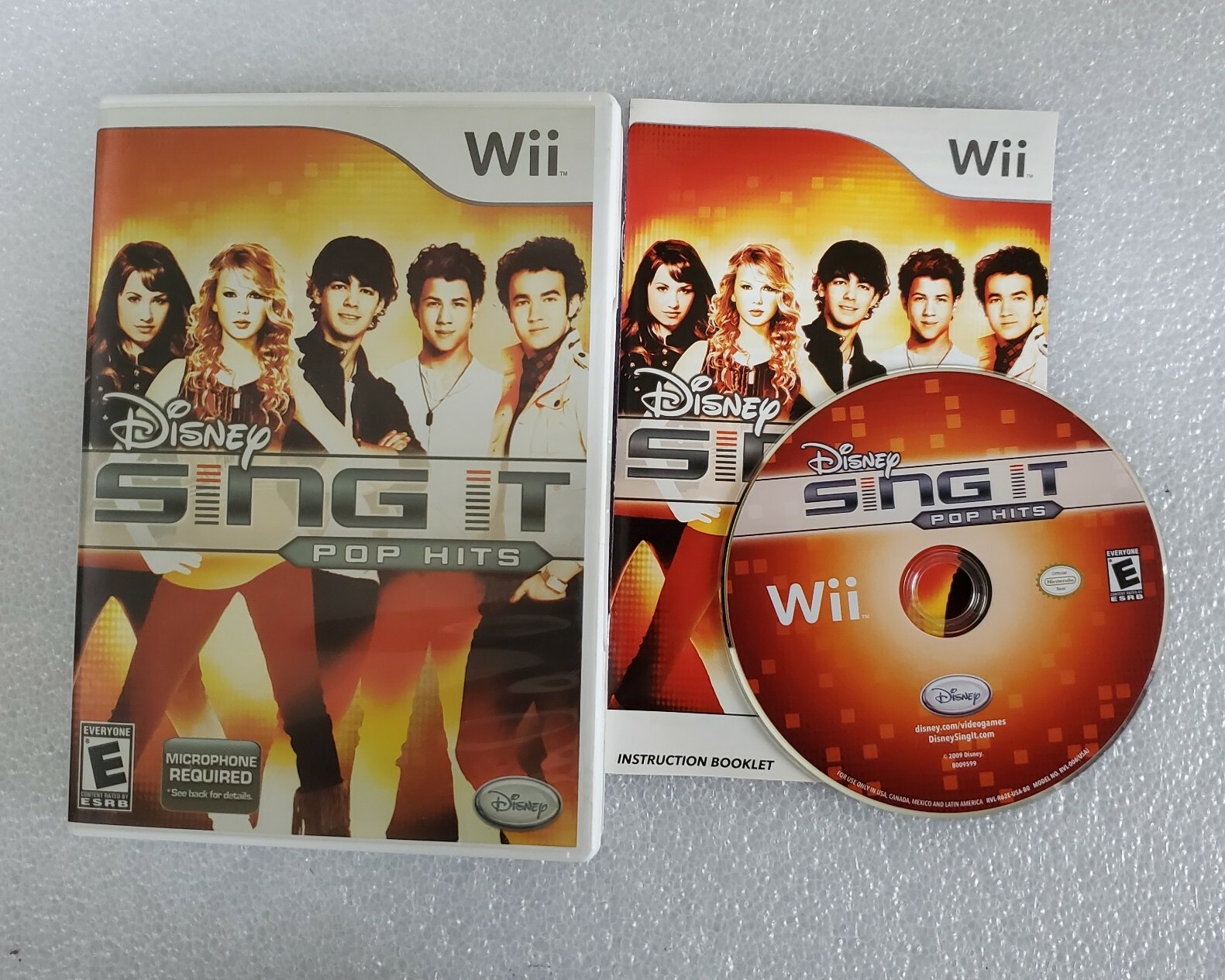Disney Sing It: Pop Hits – Nintendo Wii Taylor Swift Jonas Brothers Miley Cyrus