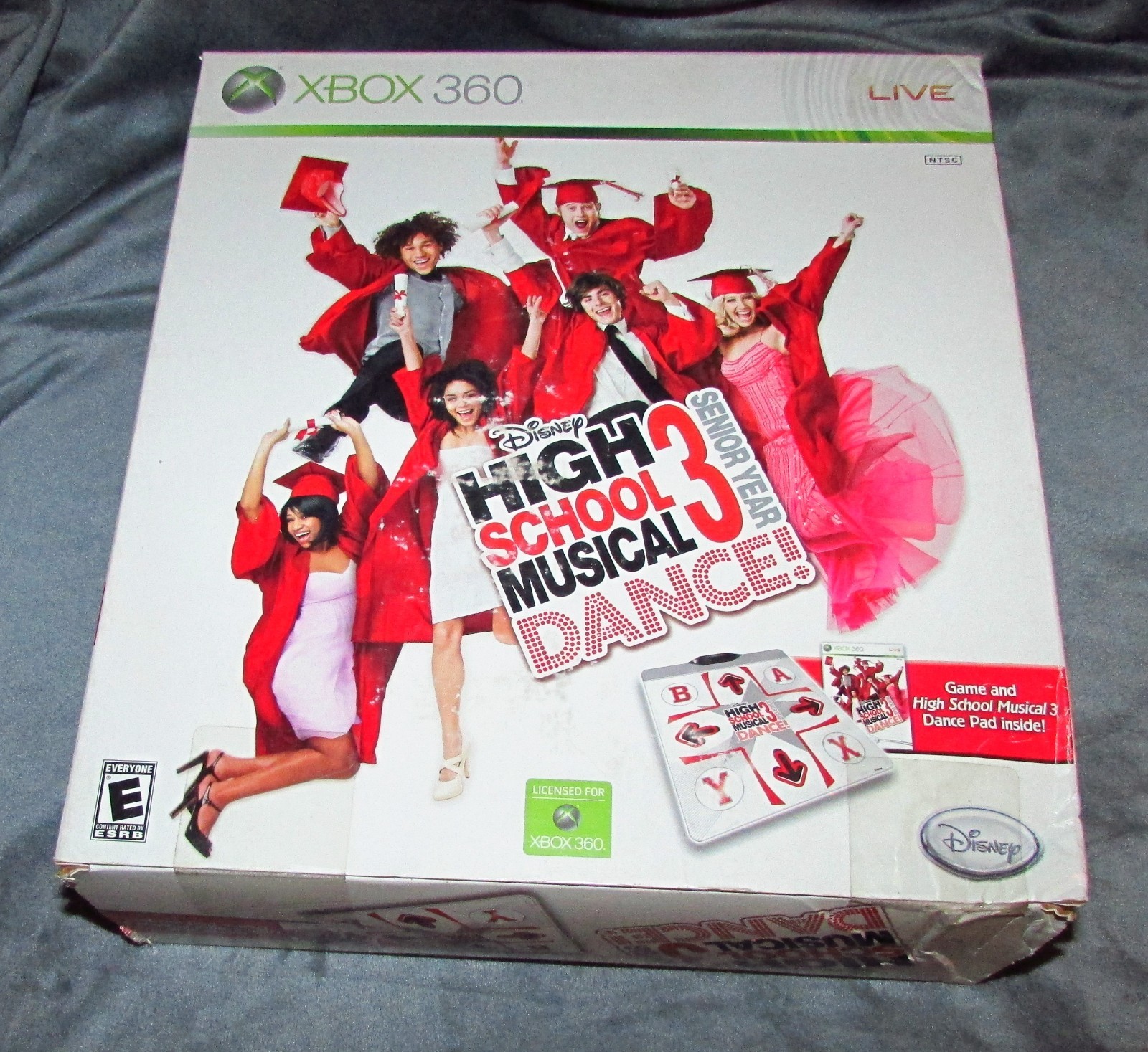 Disney’s High School Musical 3 Senior Year Bundle with Dance Pad & Game Xbox 360