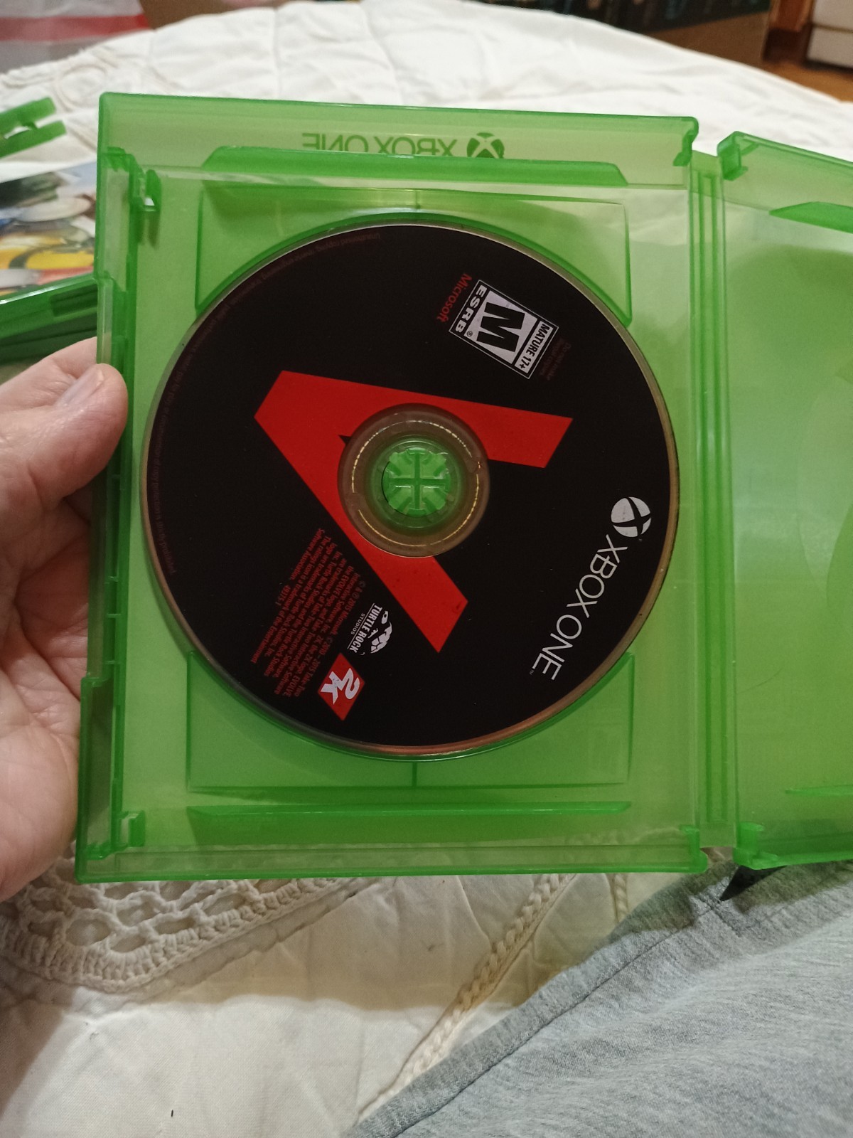 Evolve: Ultimate Edition for Xbox One Disc Fast Shipping!