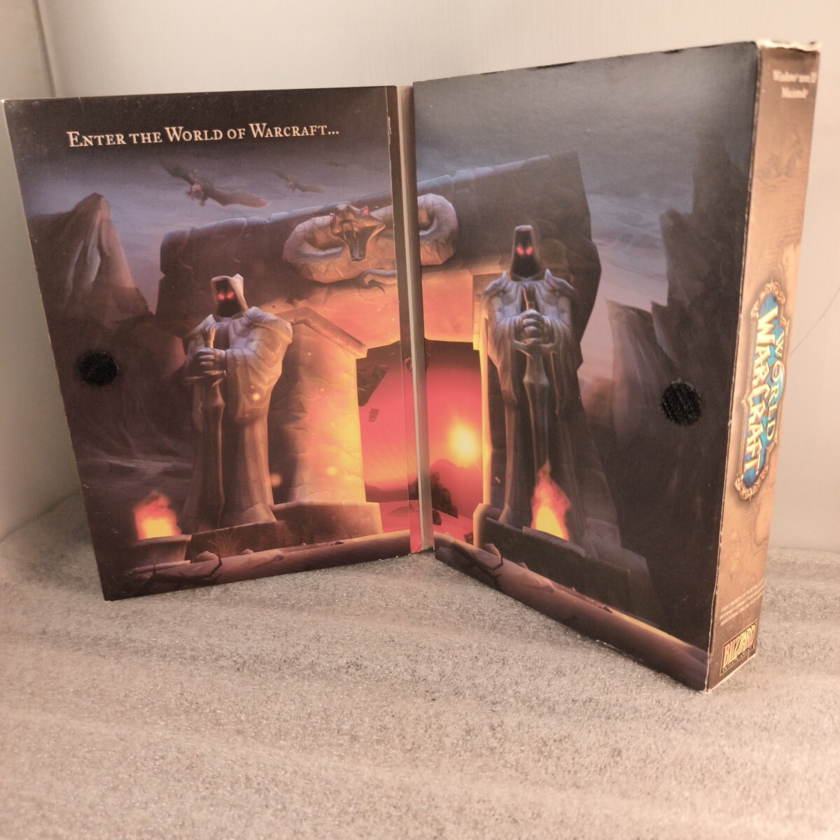 World of Warcraft (Windows/Mac, 2004, PC Game, Manual Included)