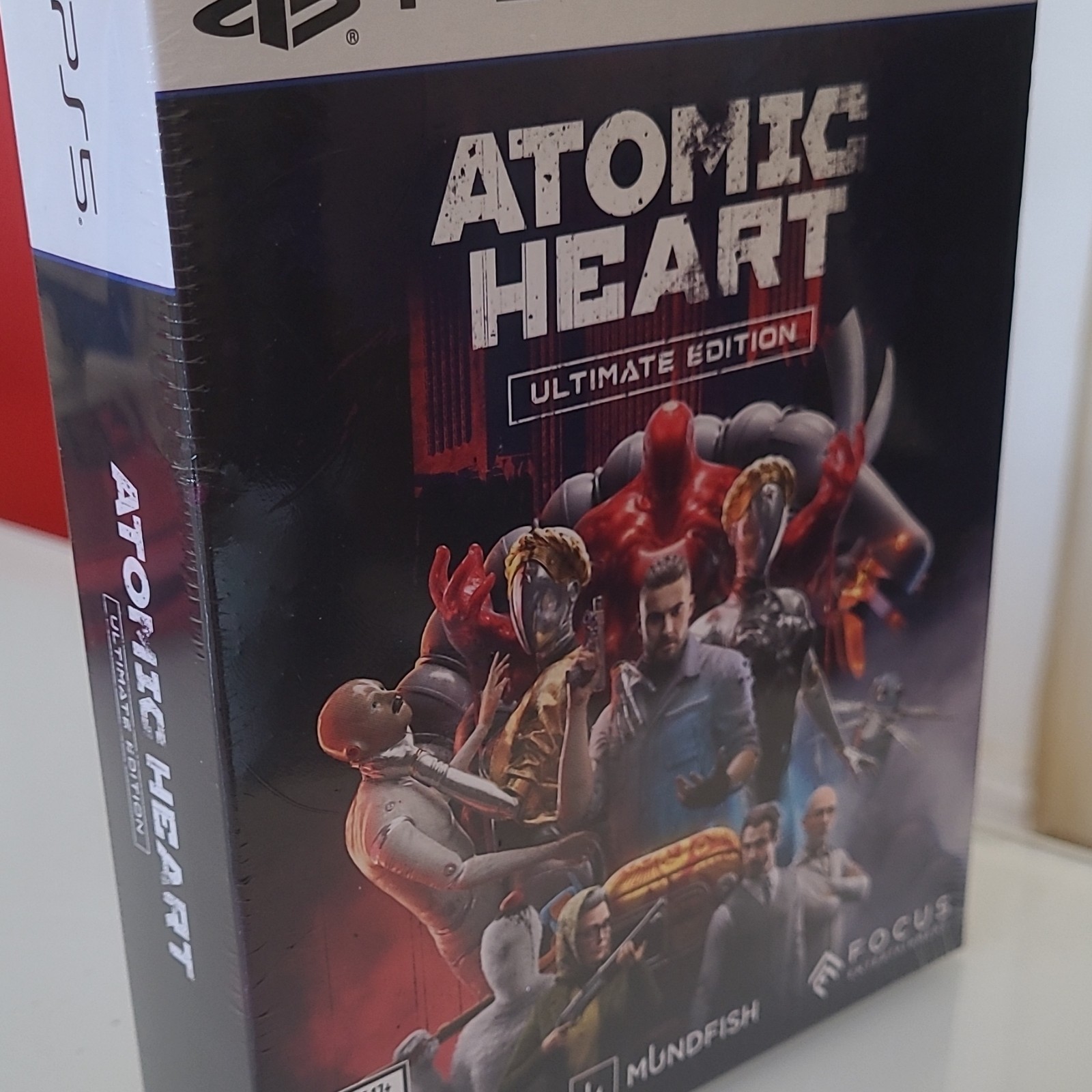 Atomic Heart Ultimate Edition Steelbook Digital Artbook PS5 Focus Entertainment