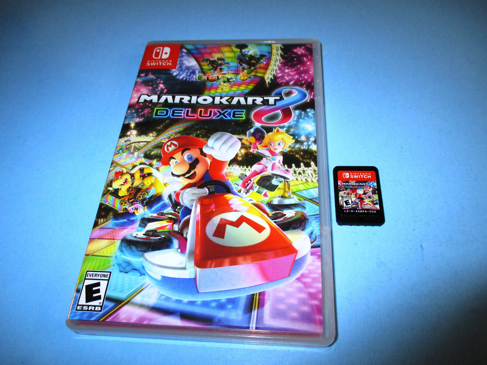 Mario Kart 8 – Deluxe Nintendo Switch Game w/Case