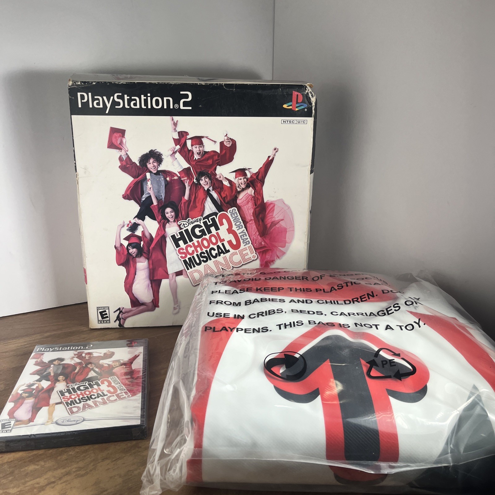 High School Musical 3: Senior Year Dance Bundle (Sony PS2) New Open Box
