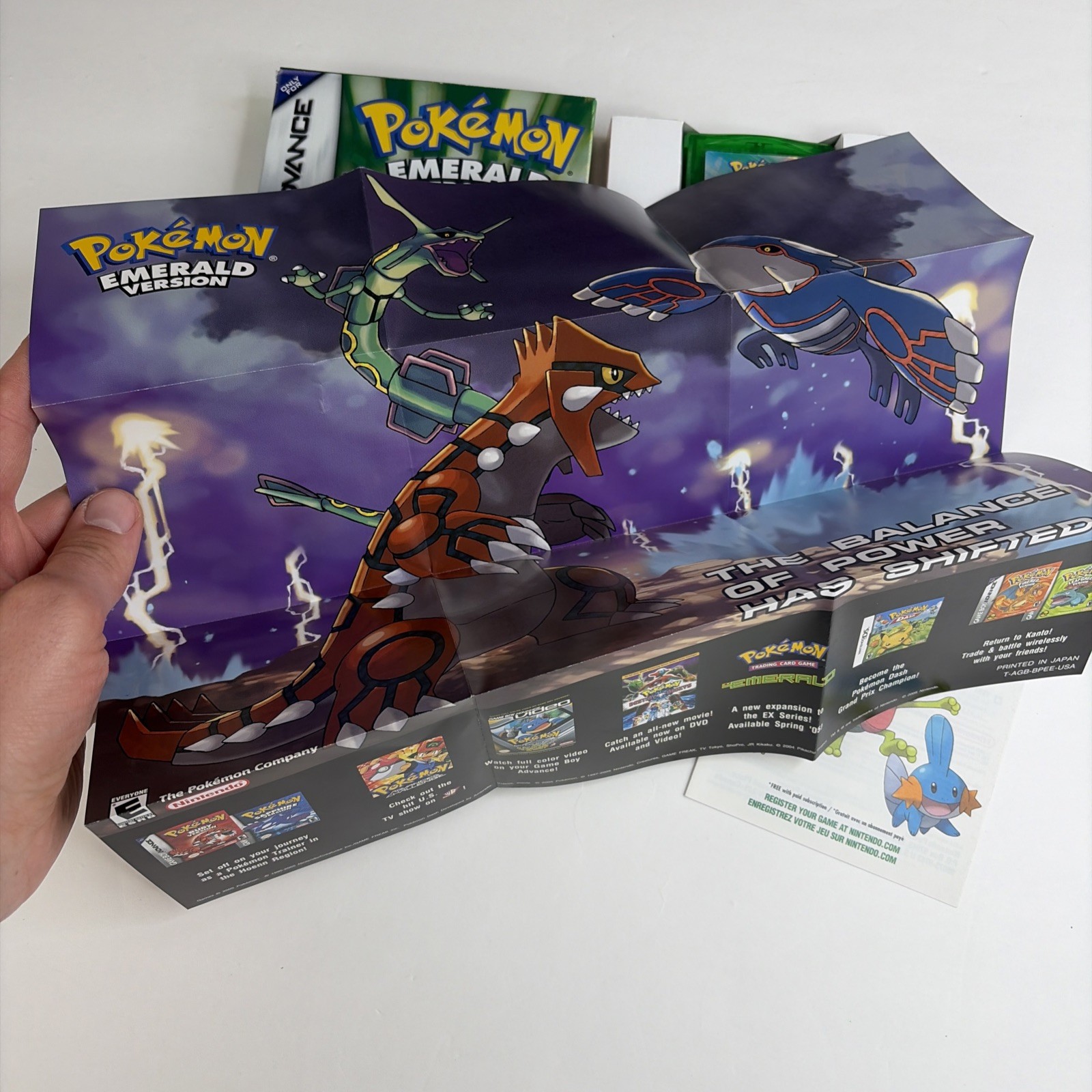 CLEAN Pokemon Emerald Game Boy Advance Authentic CIB Complete Poster Manual Box