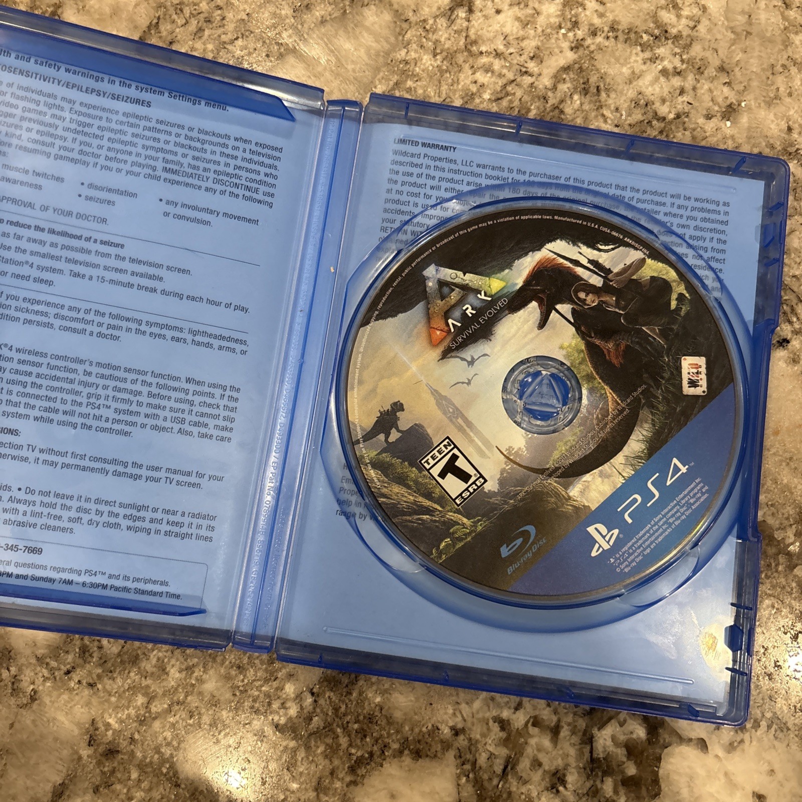 Studio Wildcard Ark: Survival Evolved (Sony PlayStation 4, 2017)