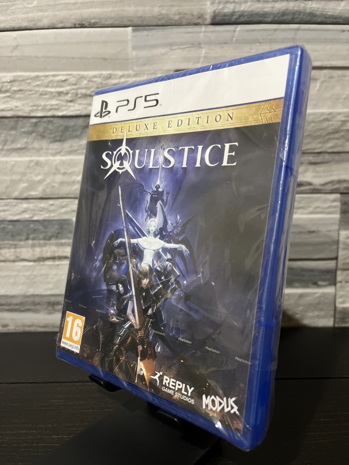 Soulstice Deluxe Edition PS5 Sealed – PEGI 16 EU – Corner Damage (See Photos)