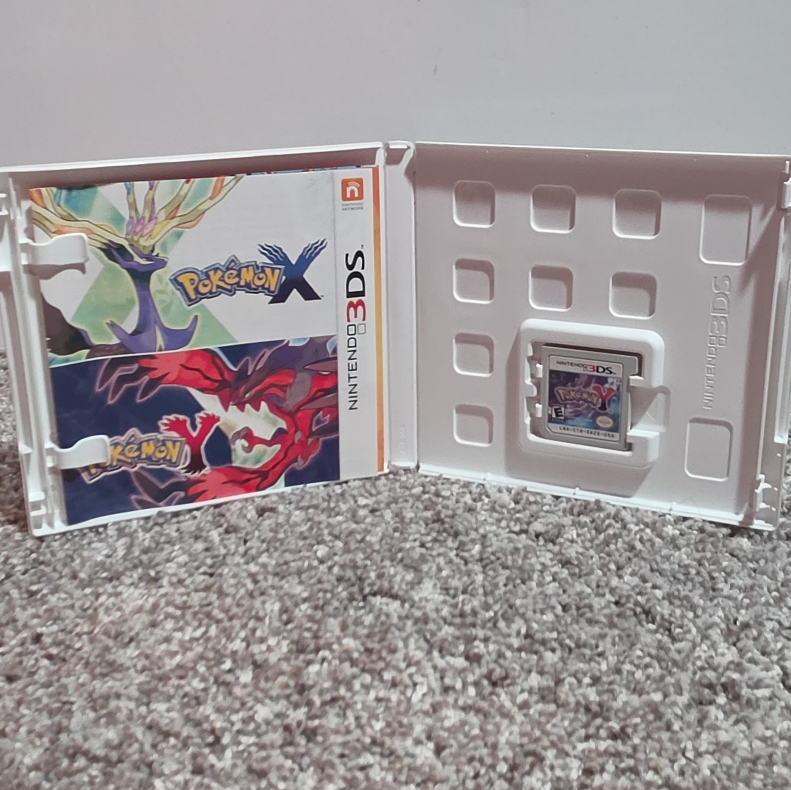 Nintendo Pokémon Y for Nintendo 3DS w/ Case & Manual, Multiplayer NTSC-U/C