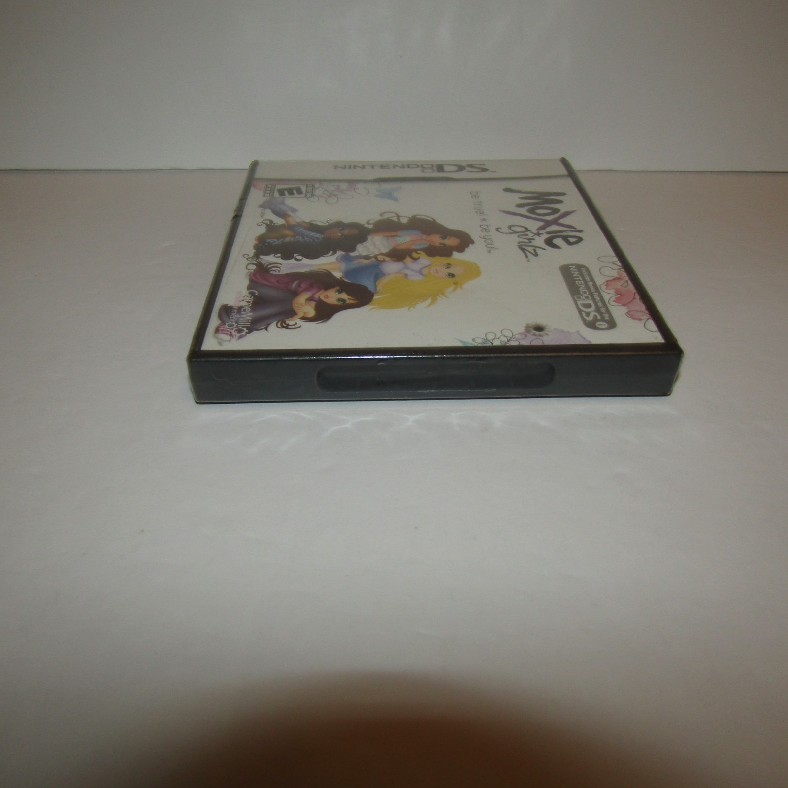 Moxie Girlz Nintendo DS Video Game New Sealed Stained Art (See Description)