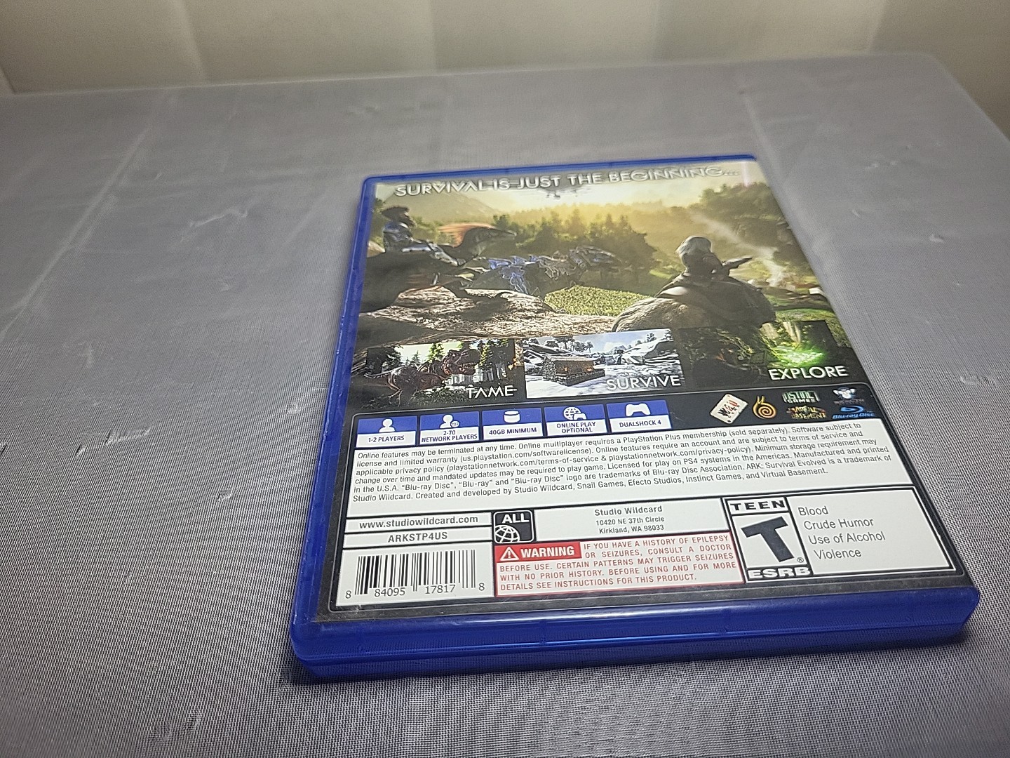 Studio Wildcard Ark: Survival Evolved (Sony PlayStation 4, 2017)