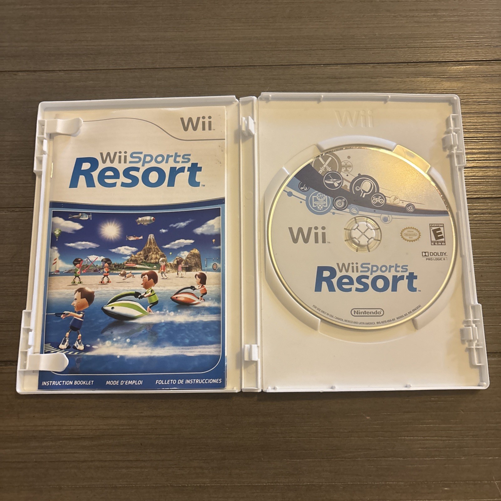 Wii Sports Resort (Nintendo Wii) Complete CIB Tested