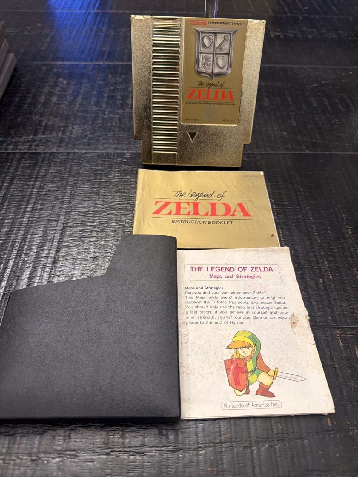 The Legend of Zelda (Nintendo NES 1987) – Manual & Map w/ Sleeve