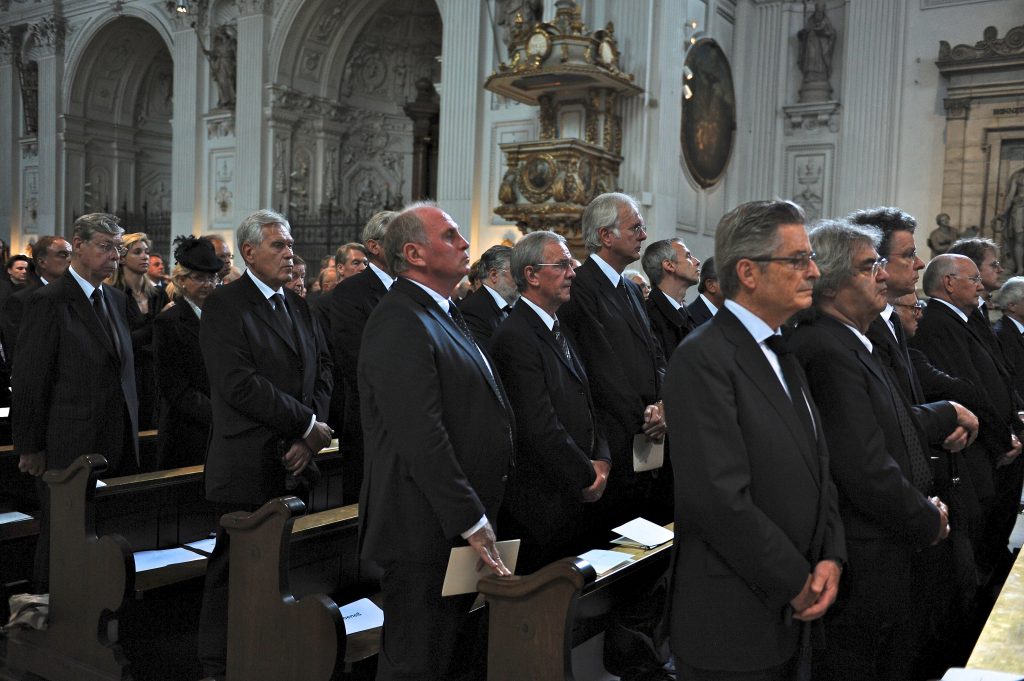 Abschied in der, Jesuitenkirche